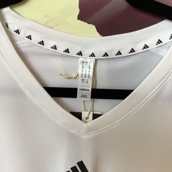 NWT ❤️🔥 Adidas AeroReady Training Essentials Tee Shirt 👚 - Picture 2 of 6